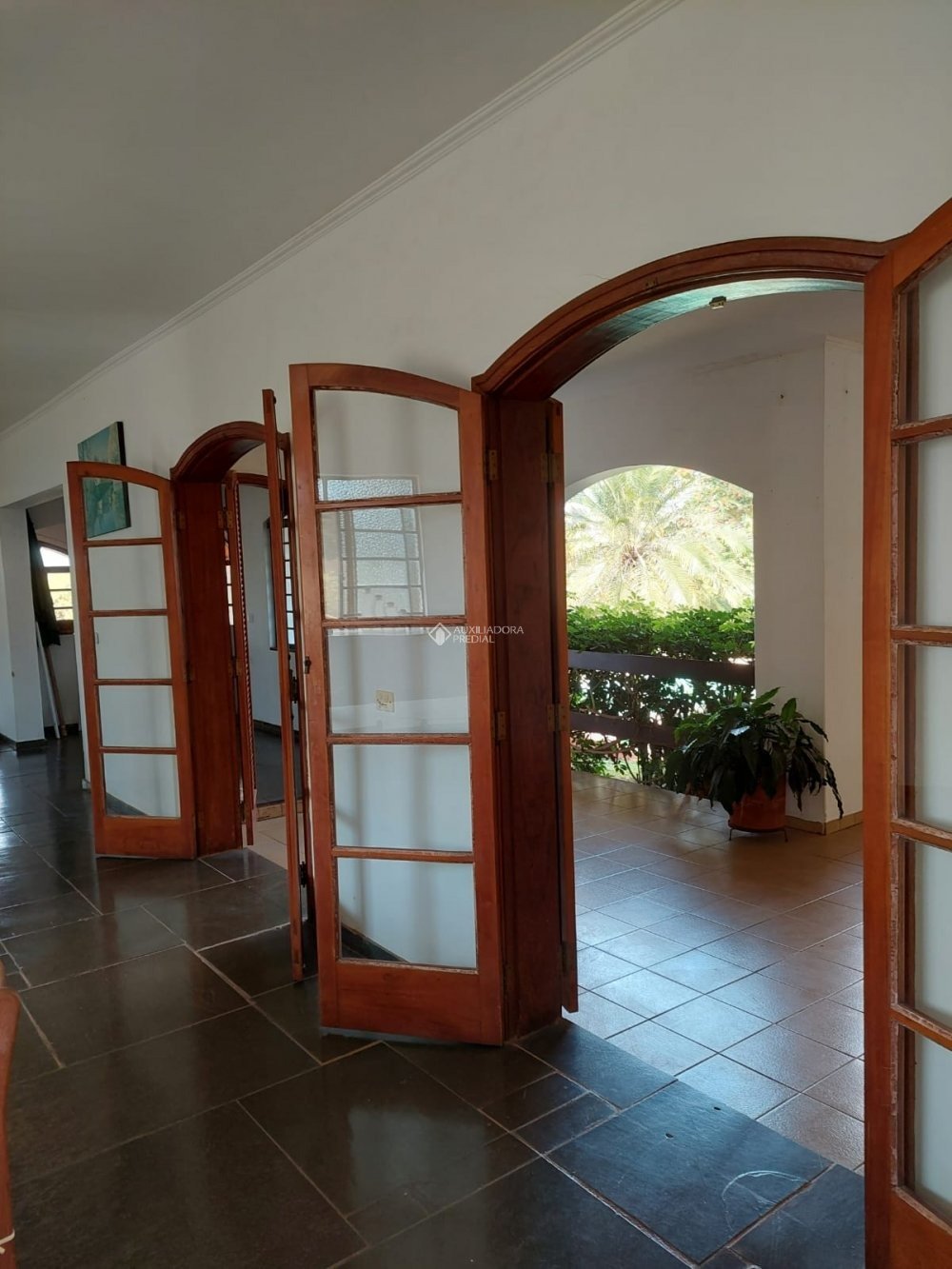 Chácara à venda com 4 quartos, 335m² - Foto 4