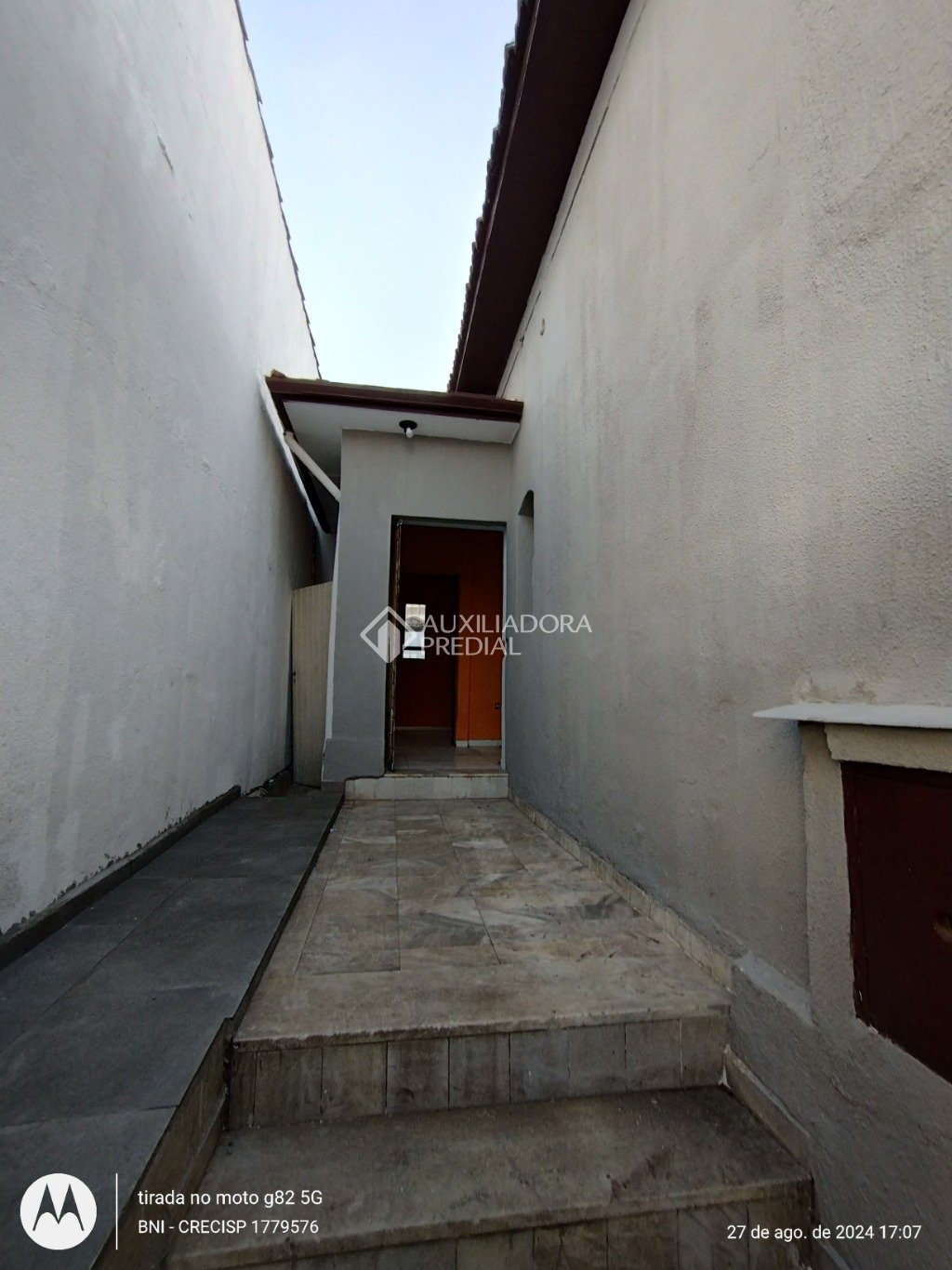 Casa Comercial à venda com 2 quartos, 64m² - Foto 3