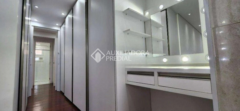 Apartamento à venda com 3 quartos, 167m² - Foto 9