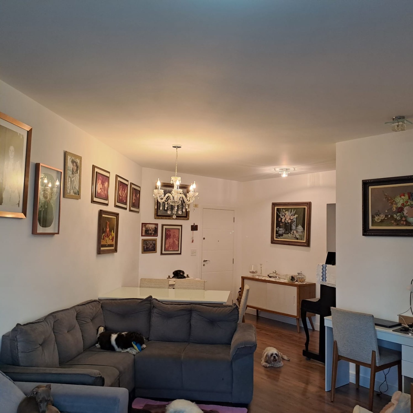 Apartamento à venda com 3 quartos, 133m² - Foto 1