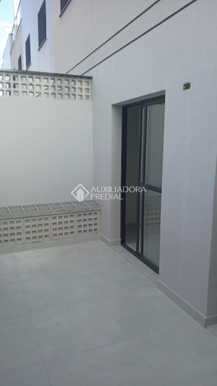 Casa à venda com 2 quartos, 100m² - Foto 6