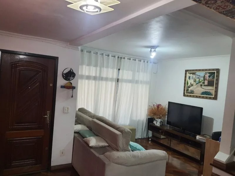 Casa à venda com 3 quartos, 128m² - Foto 1