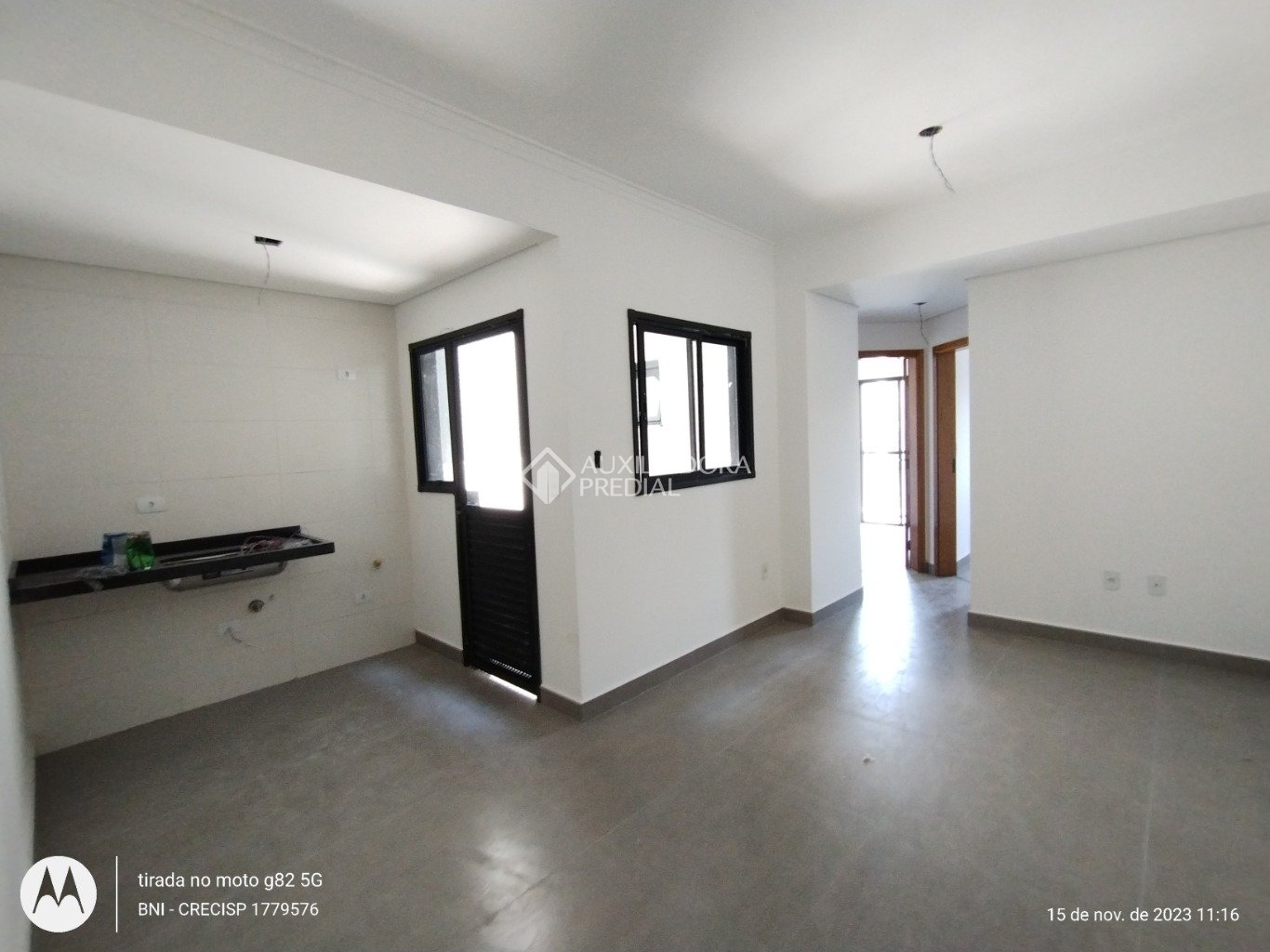 Apartamento à venda com 2 quartos, 41m² - Foto 2