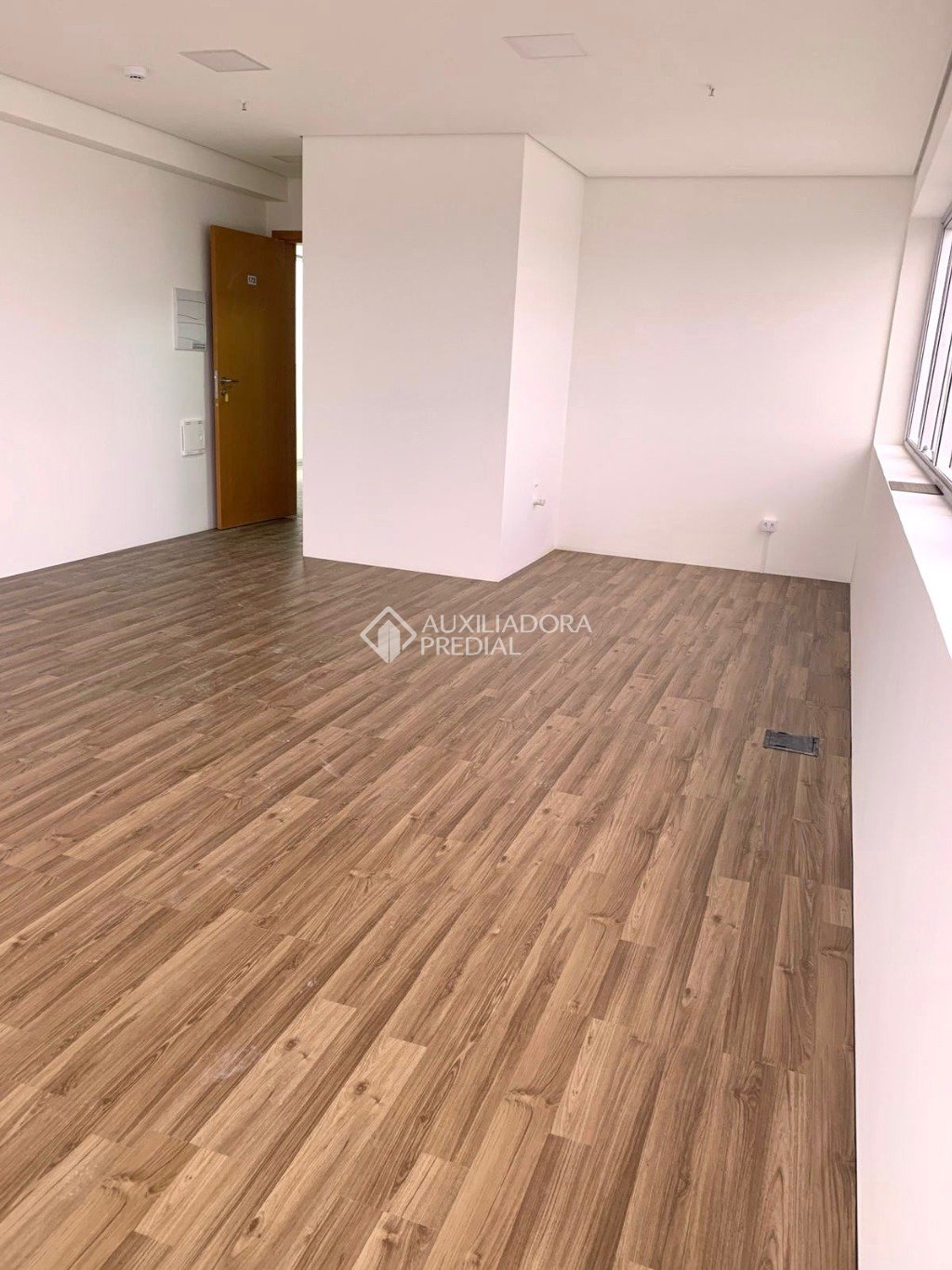 Conjunto Comercial-Sala à venda com 1 quarto, 37m² - Foto 4