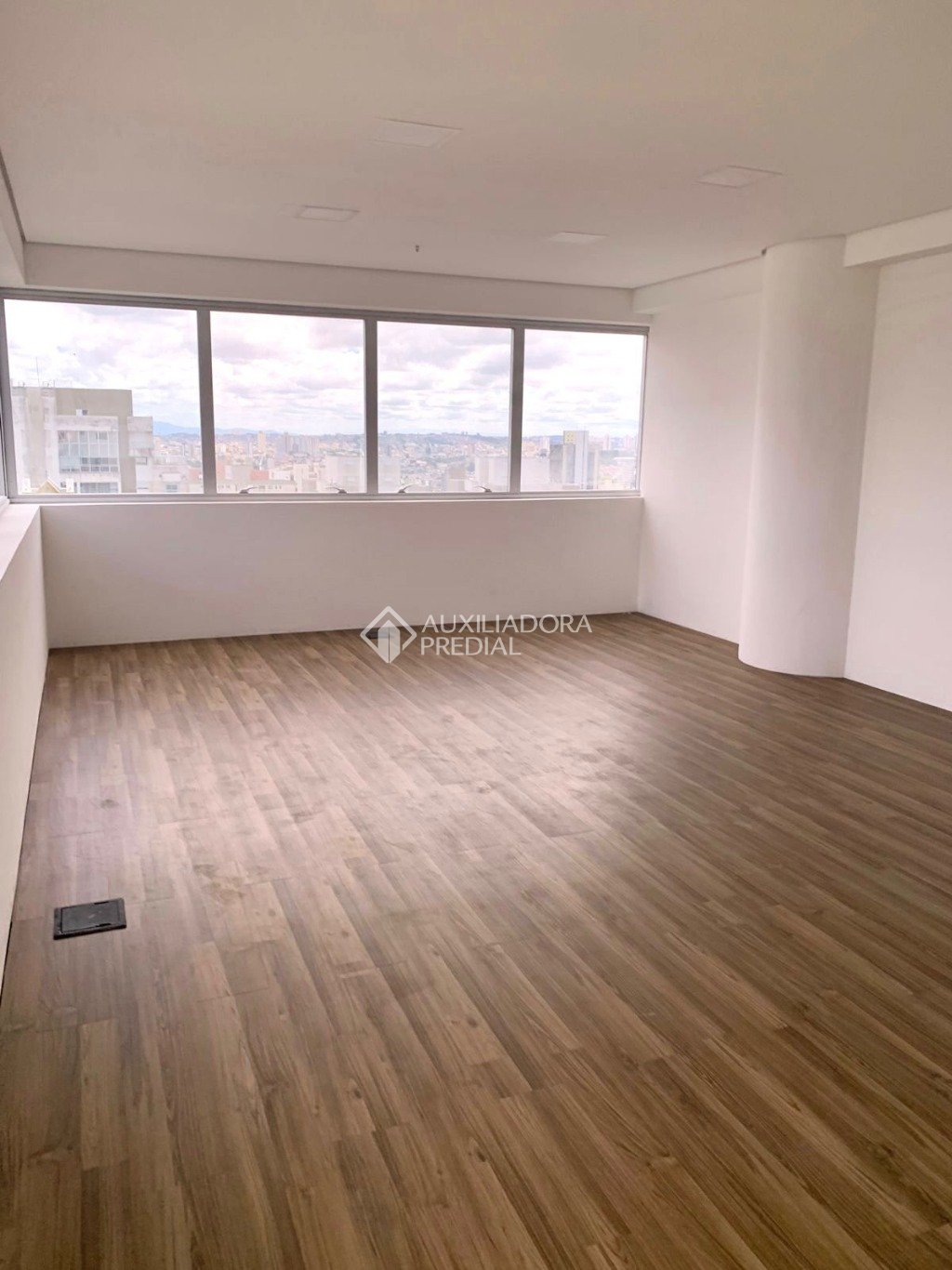 Conjunto Comercial-Sala à venda com 1 quarto, 37m² - Foto 9