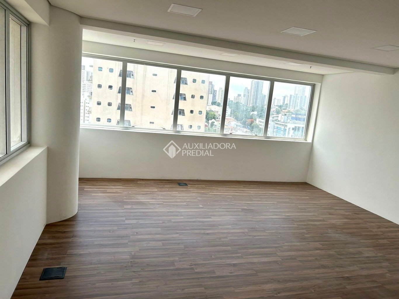 Conjunto Comercial-Sala à venda com 1 quarto, 37m² - Foto 27