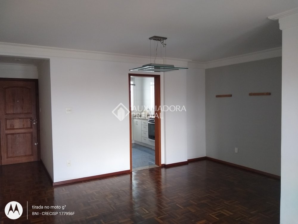 Apartamento à venda com 3 quartos, 95m² - Foto 2