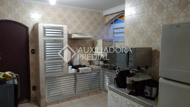 Casa à venda com 4 quartos, 314m² - Foto 3