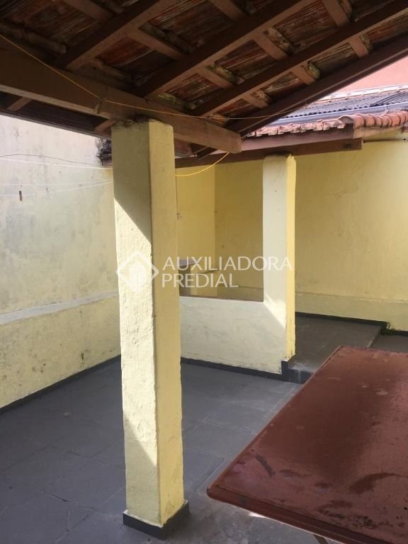 Casa à venda com 2 quartos, 140m² - Foto 6