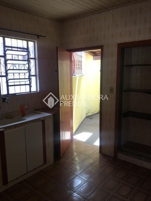 Casa à venda com 2 quartos, 140m² - Foto 7