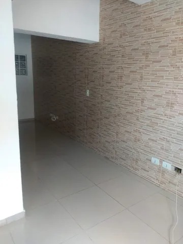 Casa à venda com 2 quartos, 81m² - Foto 2