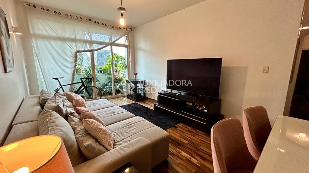 Apartamento à venda com 3 quartos, 175m² - Foto 3