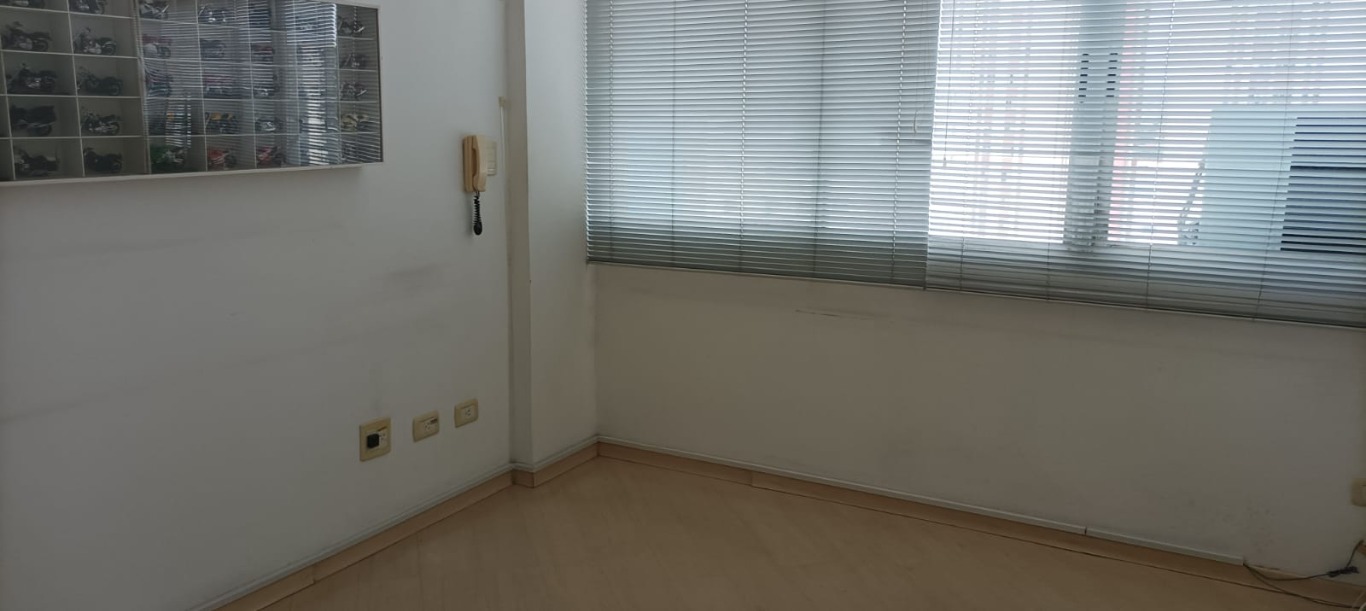 Conjunto Comercial-Sala à venda com 1 quarto, 57m² - Foto 14