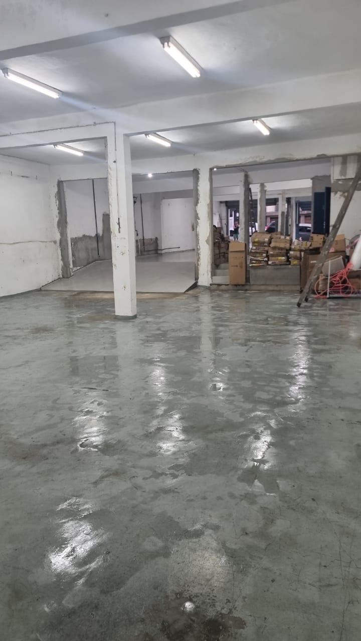 Imóvel Comercial Padrão à venda com 1 quarto, 700m² - Foto 2