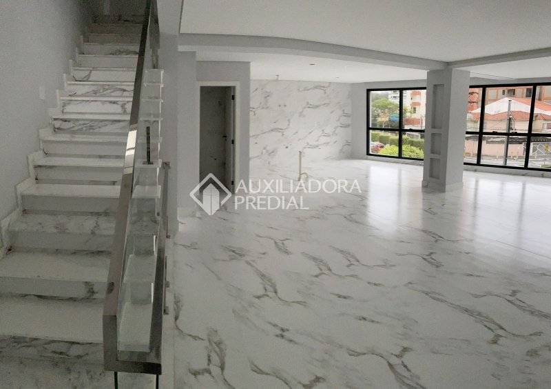 Casa de Condomínio à venda com 3 quartos, 311m² - Foto 4