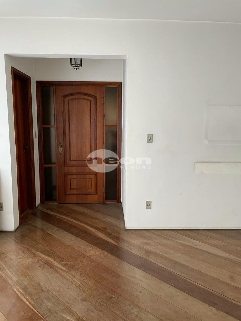 Apartamento à venda com 3 quartos, 130m² - Foto 7