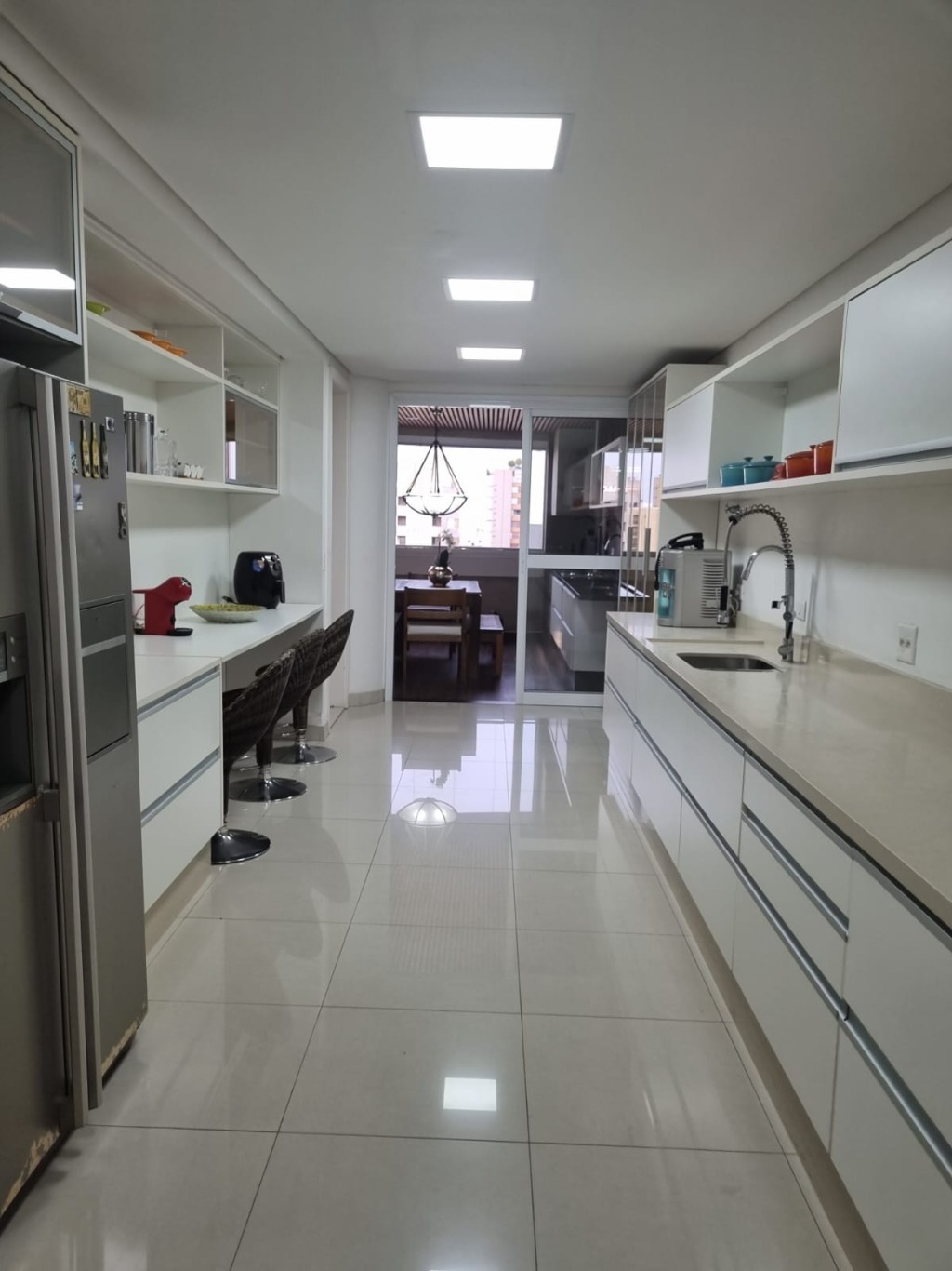 Apartamento à venda com 4 quartos, 275m² - Foto 18