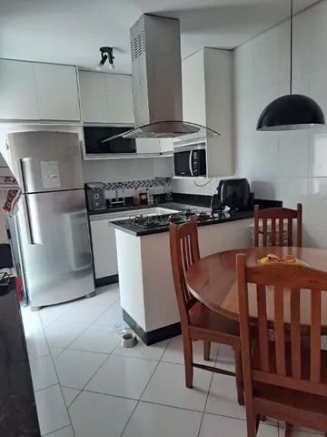 Apartamento à venda com 2 quartos, 70m² - Foto 4