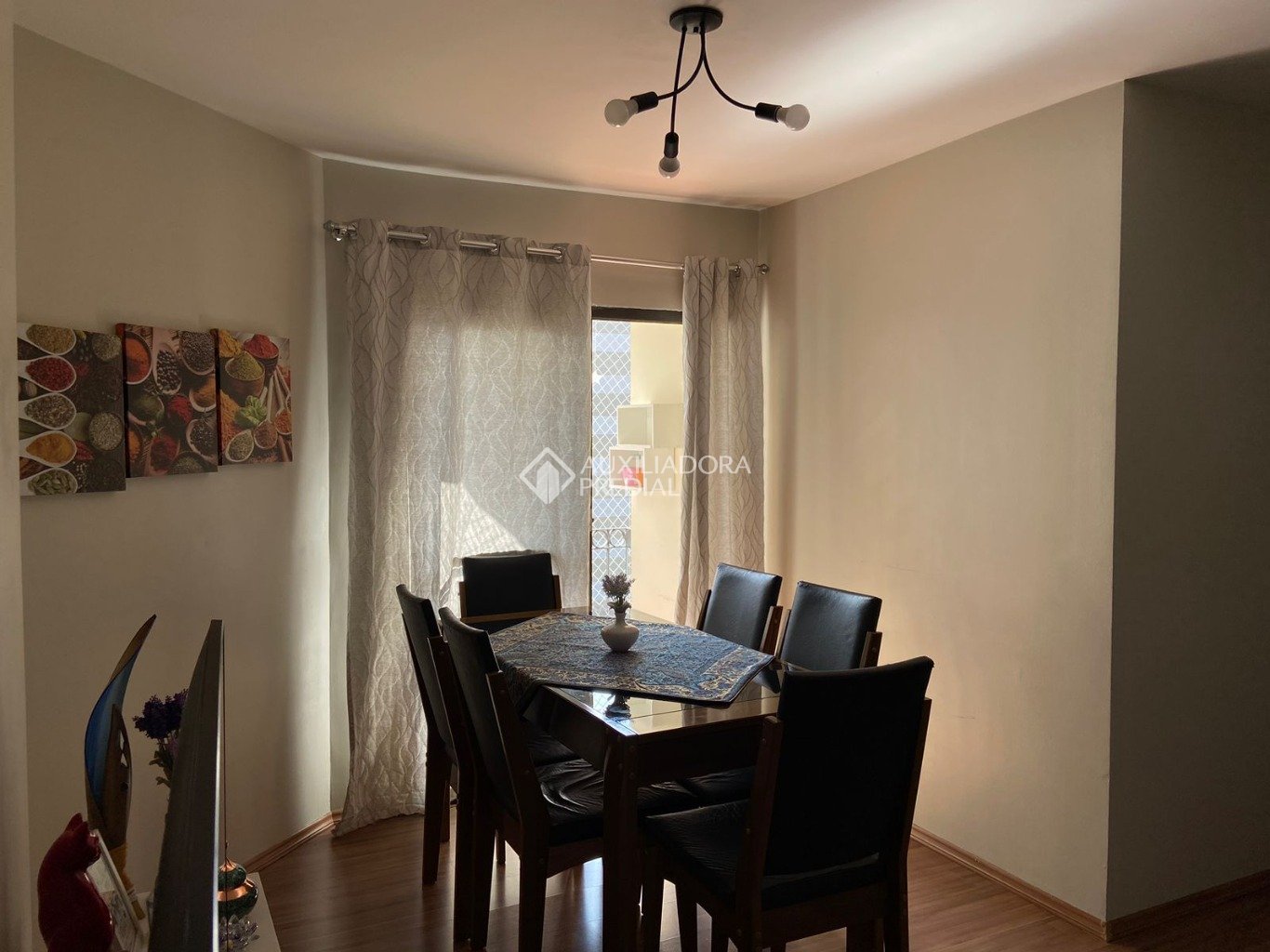 Apartamento à venda com 2 quartos, 56m² - Foto 1