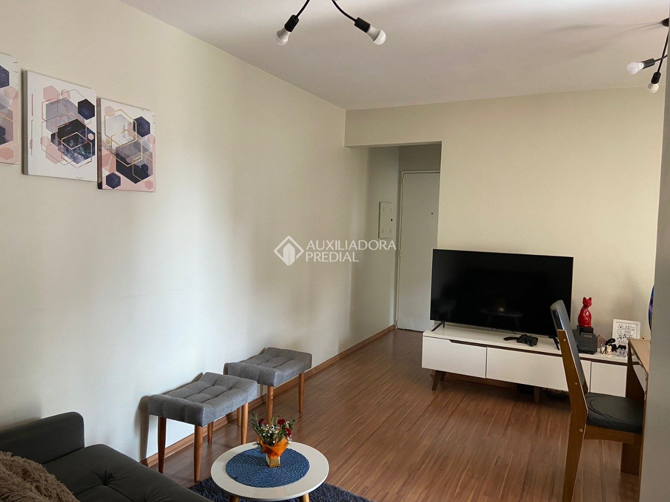 Apartamento à venda com 2 quartos, 56m² - Foto 3