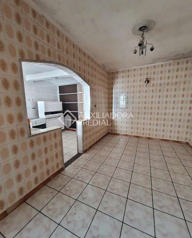 Casa à venda com 2 quartos, 104m² - Foto 4