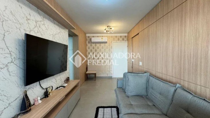 Apartamento à venda com 2 quartos, 67m² - Foto 3