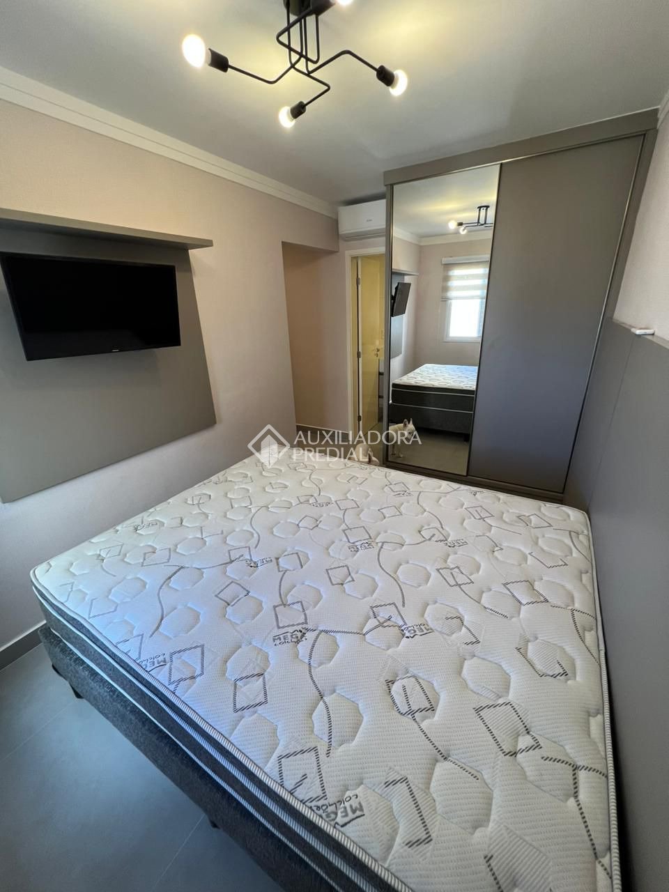 Apartamento à venda com 2 quartos, 67m² - Foto 13