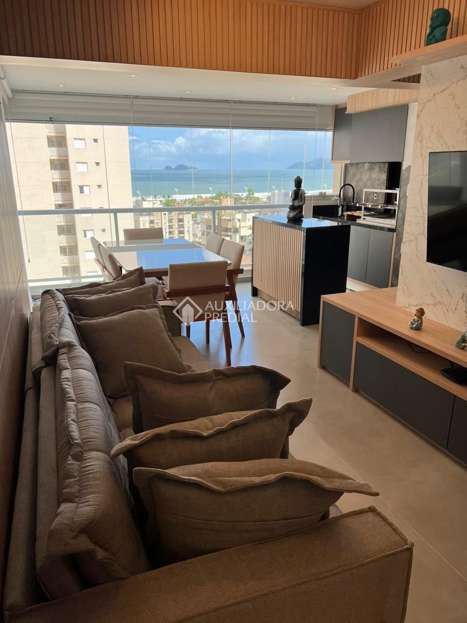 Apartamento à venda com 2 quartos, 67m² - Foto 4