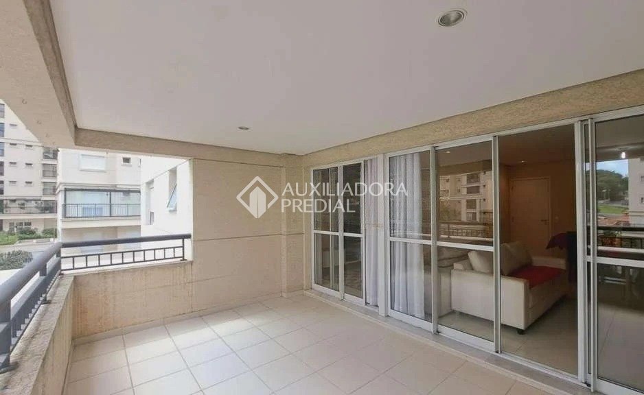 Apartamento à venda com 3 quartos, 135m² - Foto 1