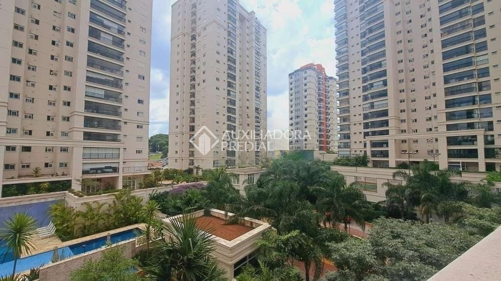 Apartamento à venda com 3 quartos, 135m² - Foto 4