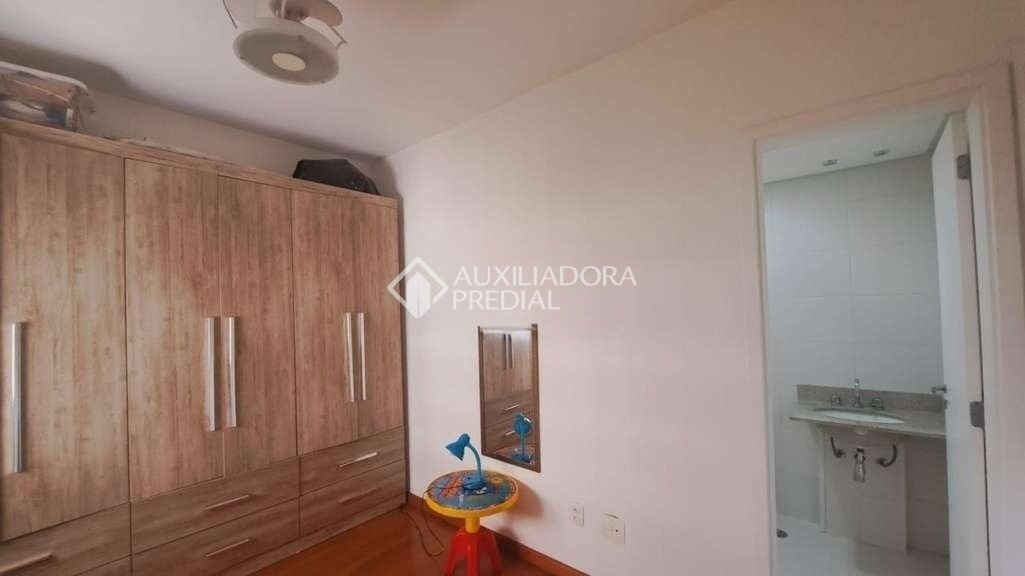 Apartamento à venda com 3 quartos, 135m² - Foto 11