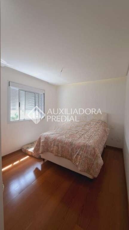 Apartamento à venda com 3 quartos, 135m² - Foto 17