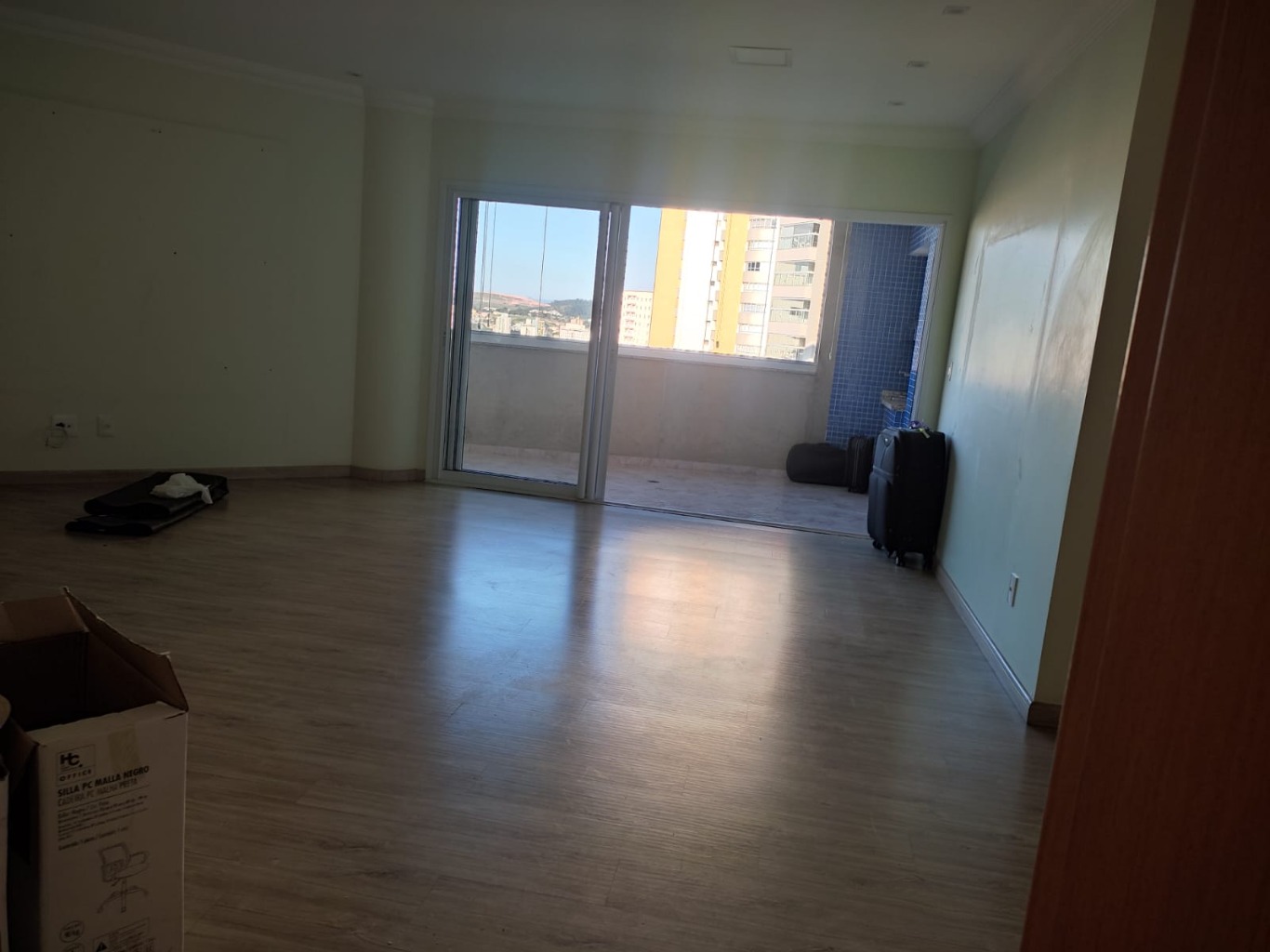 Apartamento à venda com 3 quartos, 159m² - Foto 3