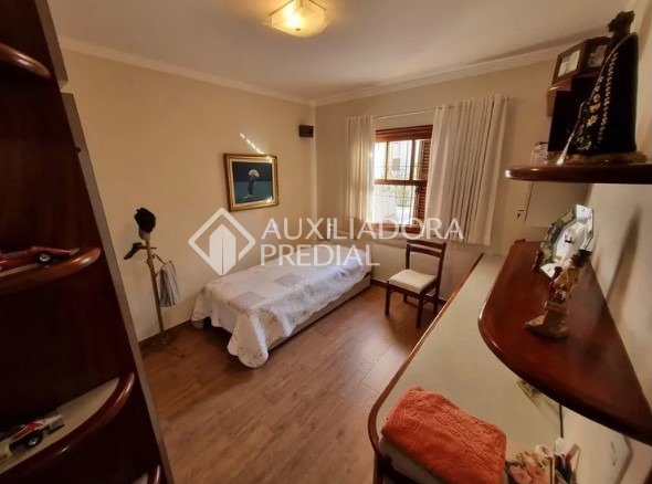 Casa à venda com 4 quartos, 290m² - Foto 16