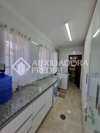 Casa à venda com 4 quartos, 290m² - Foto 18