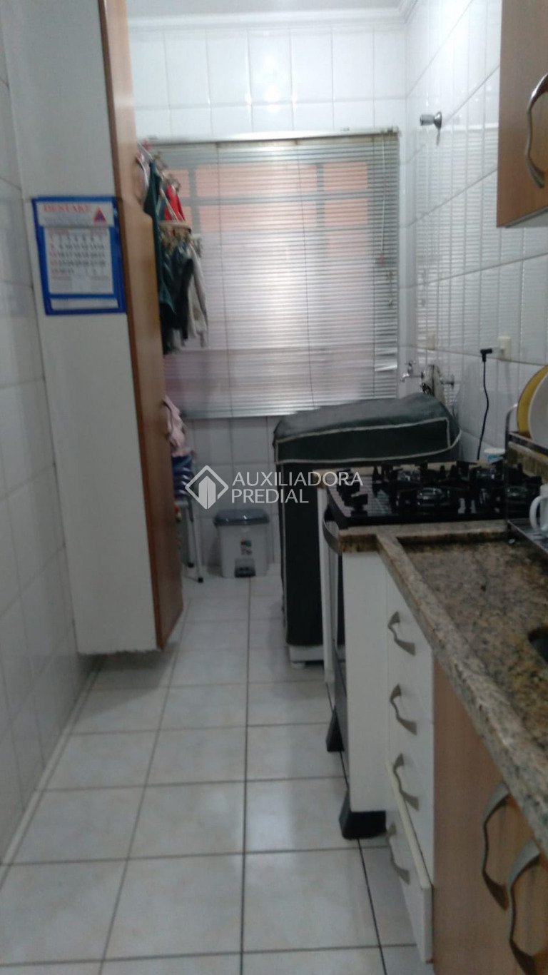 Apartamento à venda com 2 quartos, 67m² - Foto 3