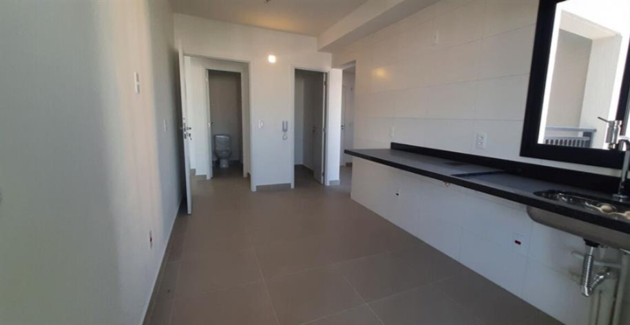 Apartamento à venda com 3 quartos, 135m² - Foto 5