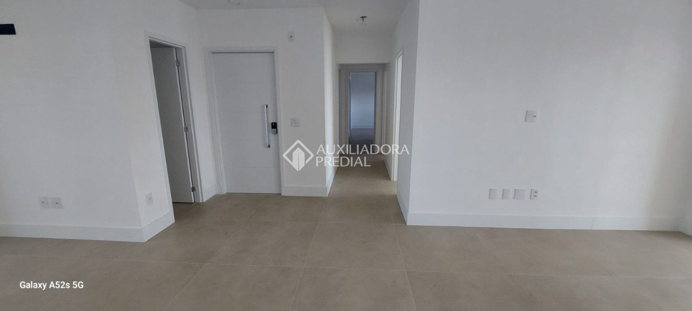 Apartamento à venda com 3 quartos, 190m² - Foto 5