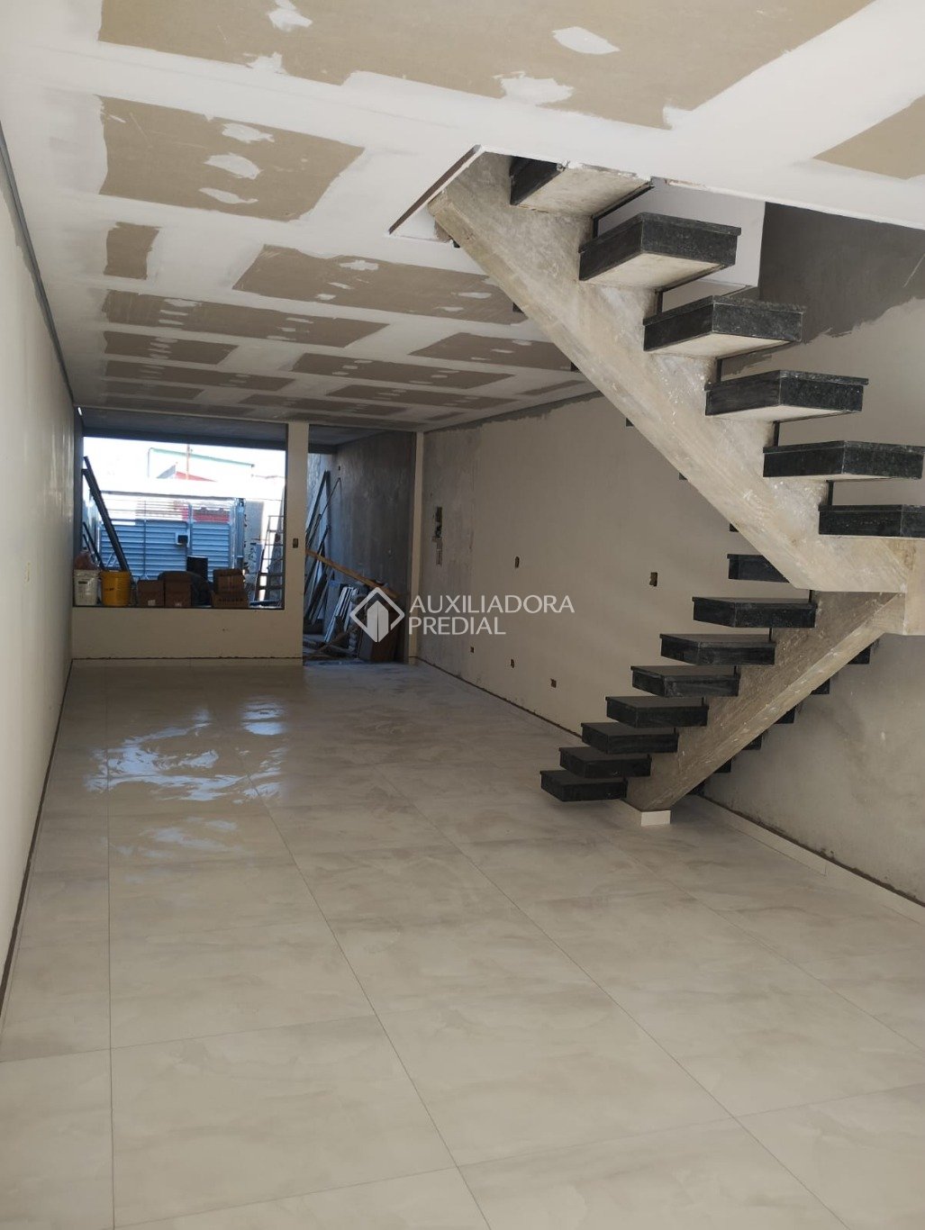 Casa à venda com 3 quartos, 145m² - Foto 3