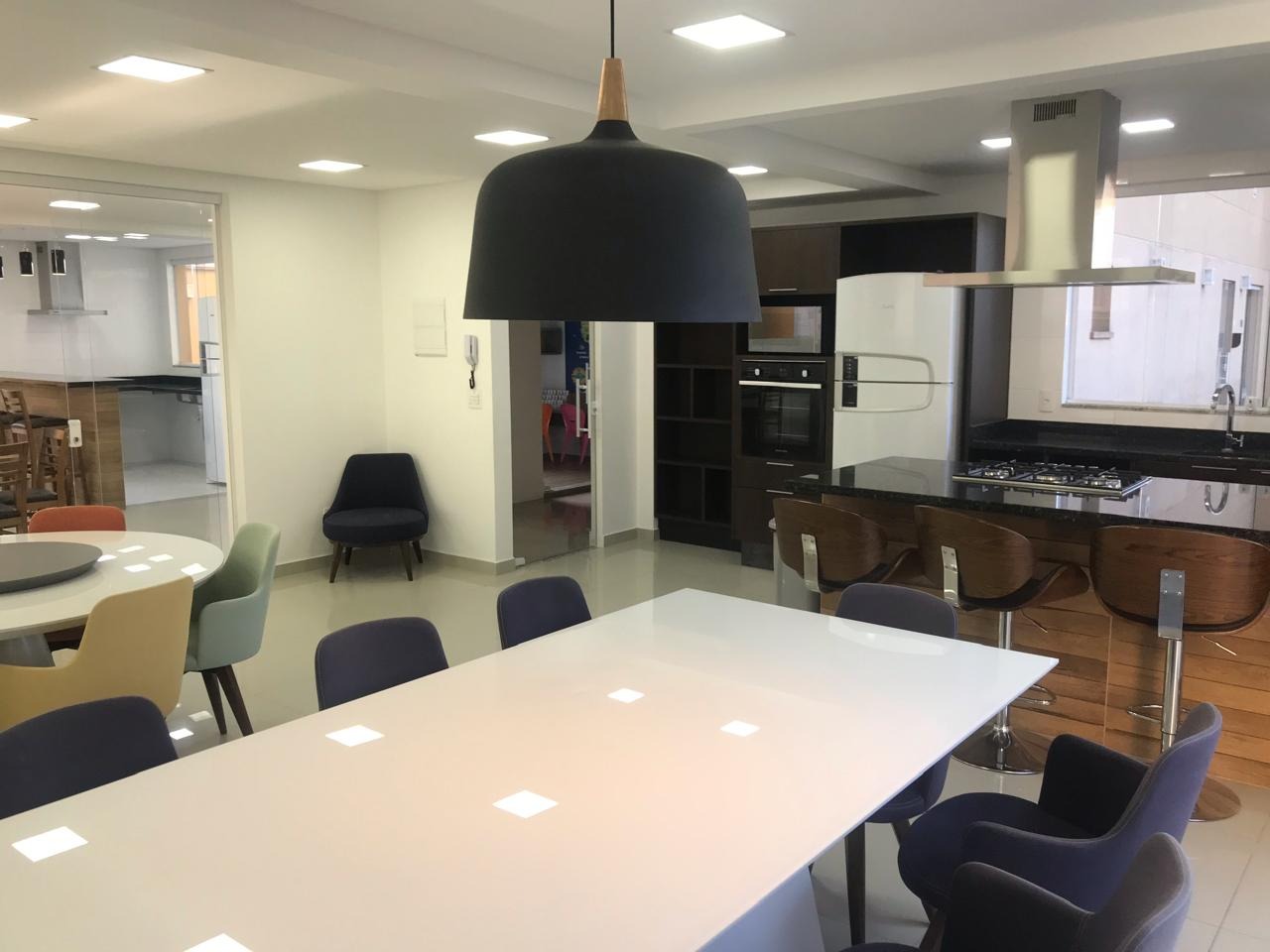 Apartamento à venda com 2 quartos, 64m² - Foto 22