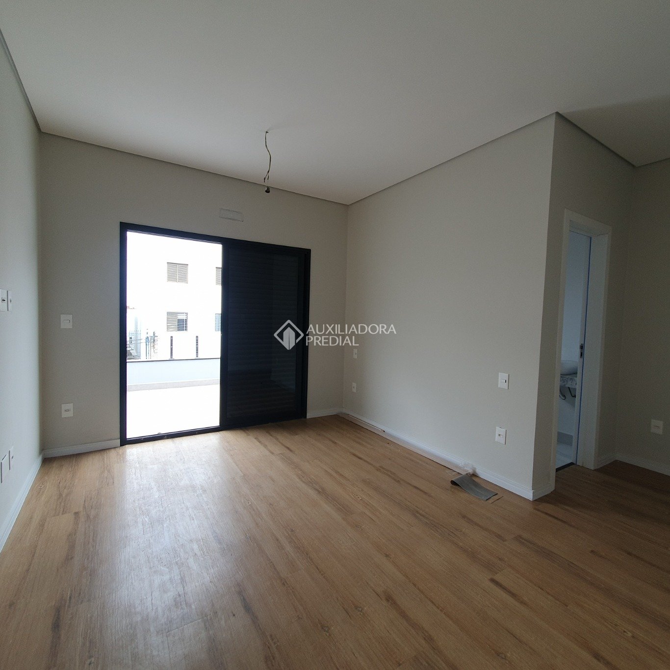 Casa à venda com 3 quartos, 220m² - Foto 7