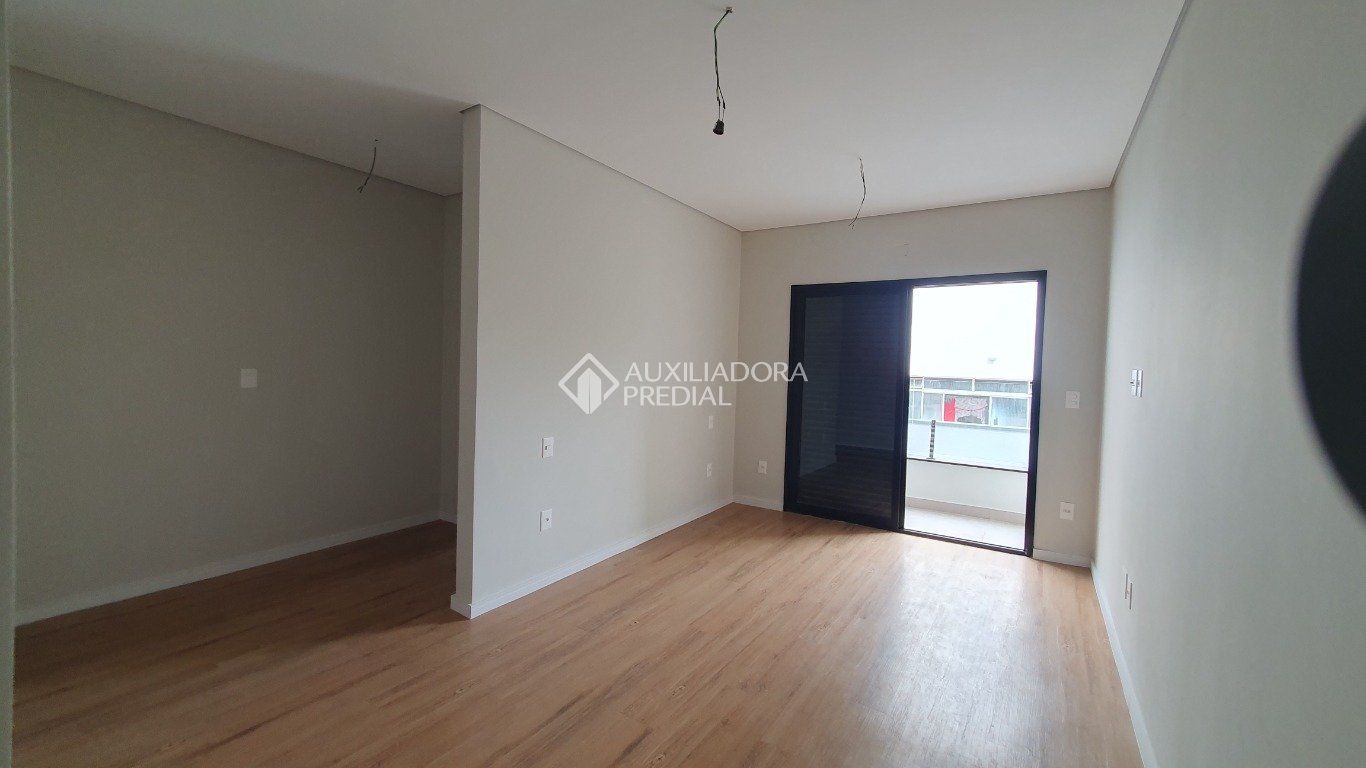 Casa à venda com 3 quartos, 220m² - Foto 20