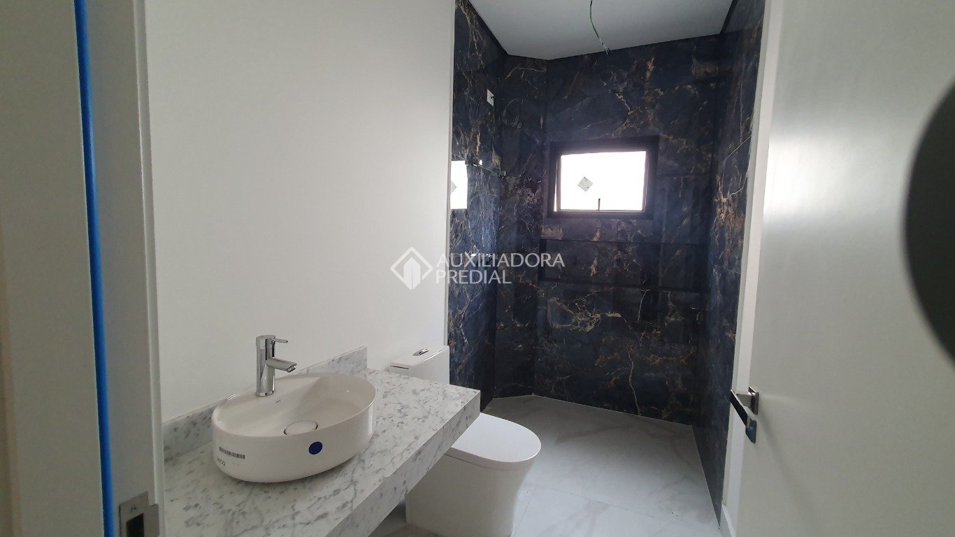 Casa à venda com 3 quartos, 220m² - Foto 26