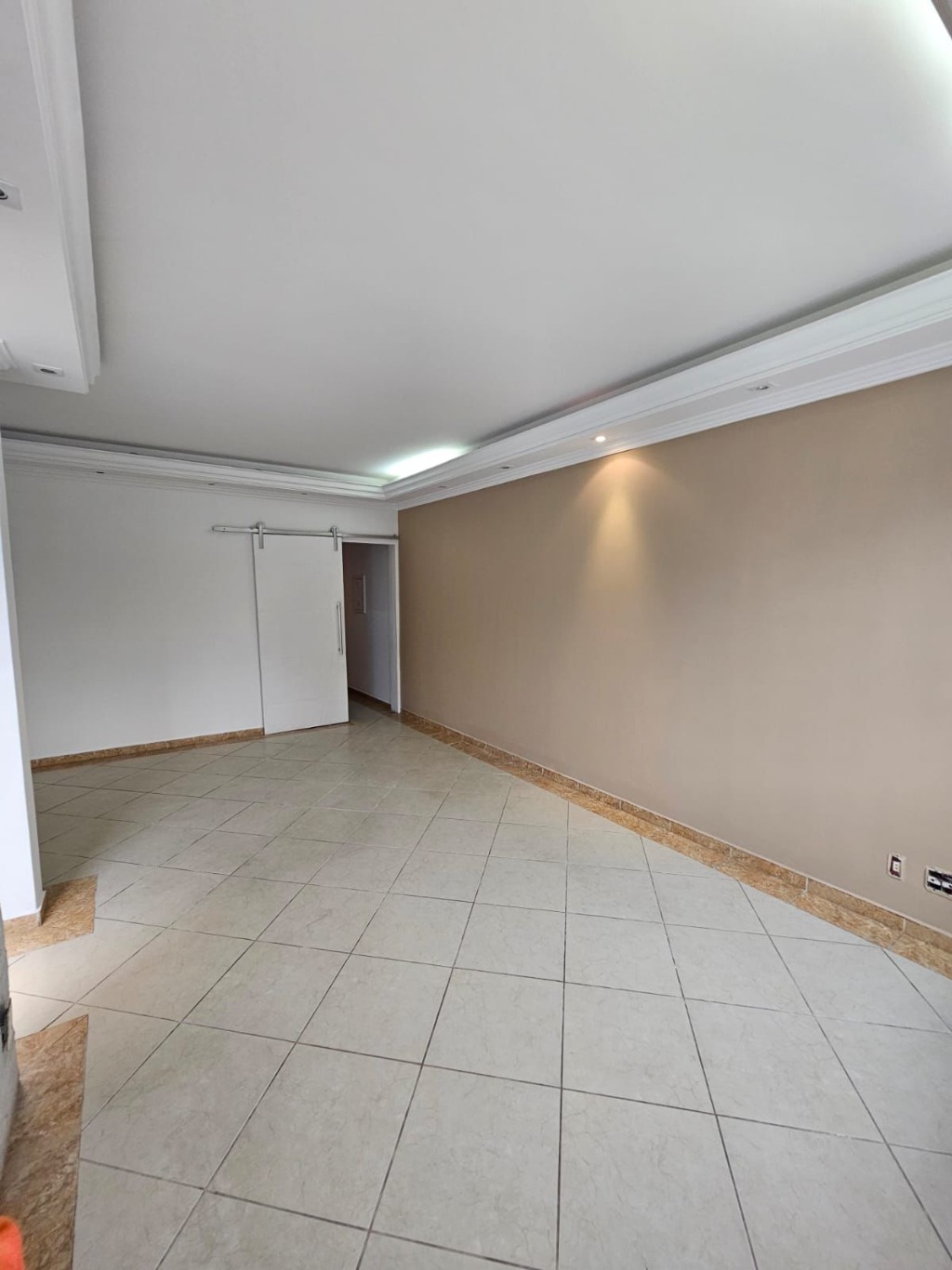 Casa à venda com 3 quartos, 172m² - Foto 2