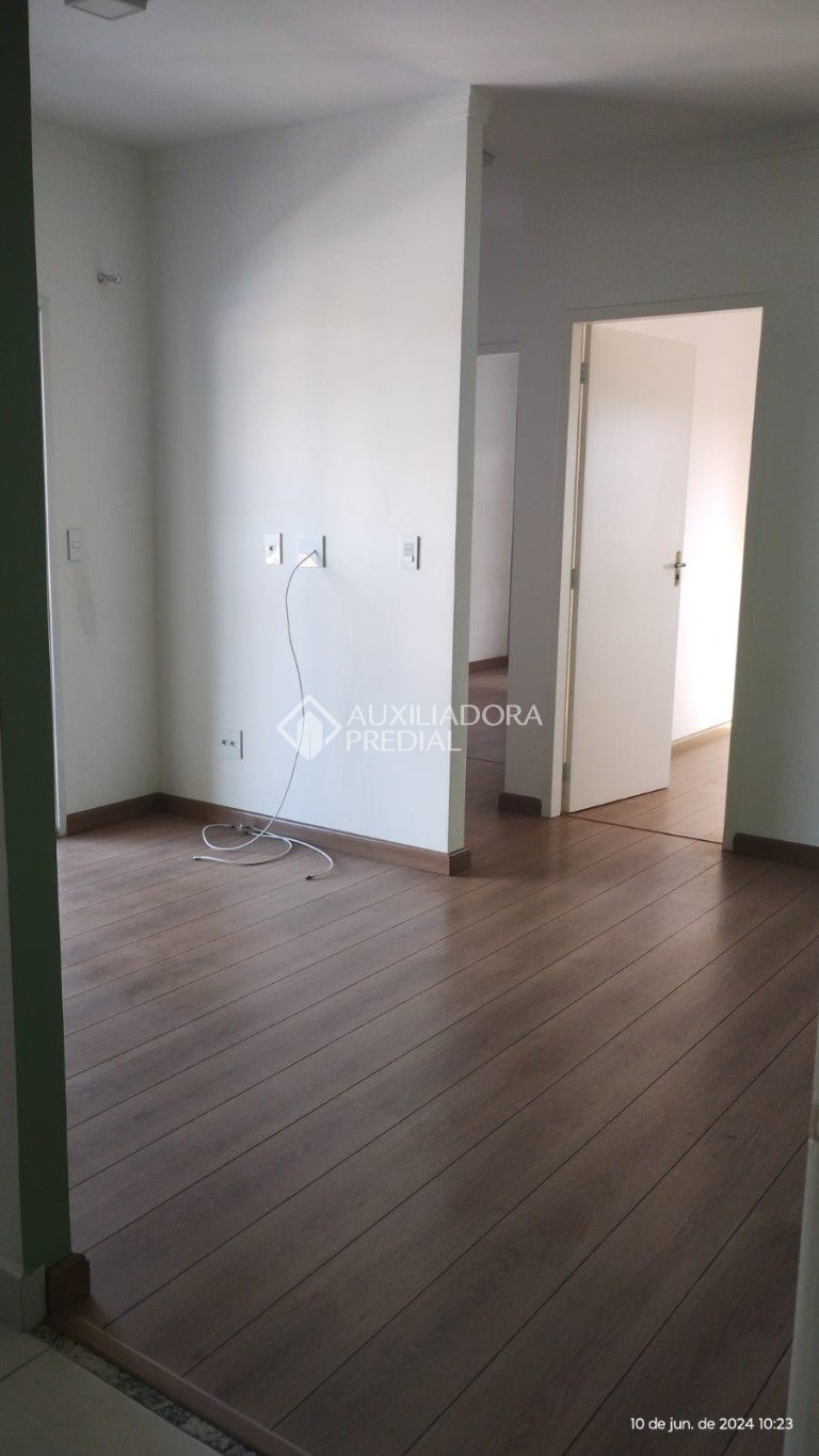 Apartamento à venda com 2 quartos, 55m² - Foto 7