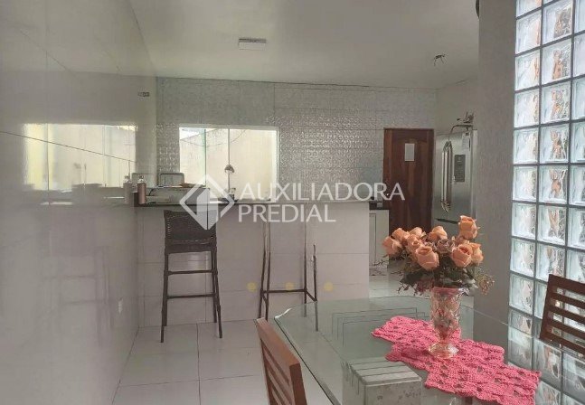 Casa à venda com 4 quartos, 276m² - Foto 7