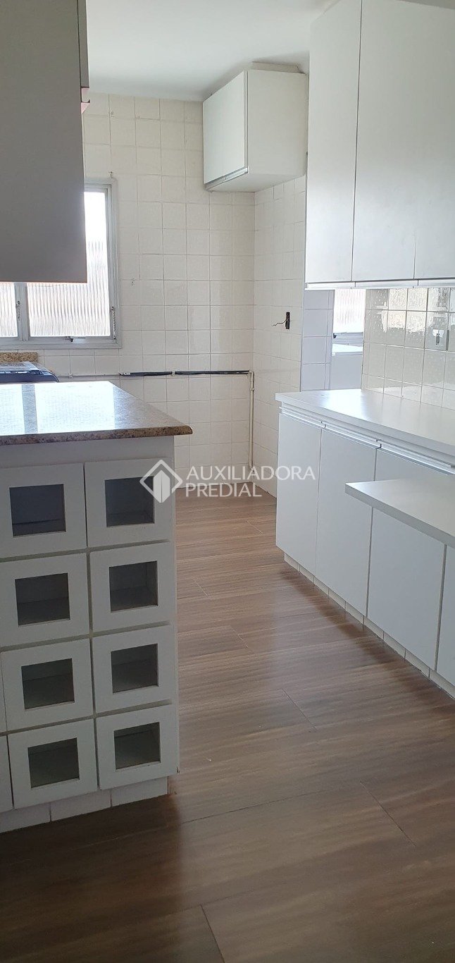 Apartamento à venda com 2 quartos, 64m² - Foto 2