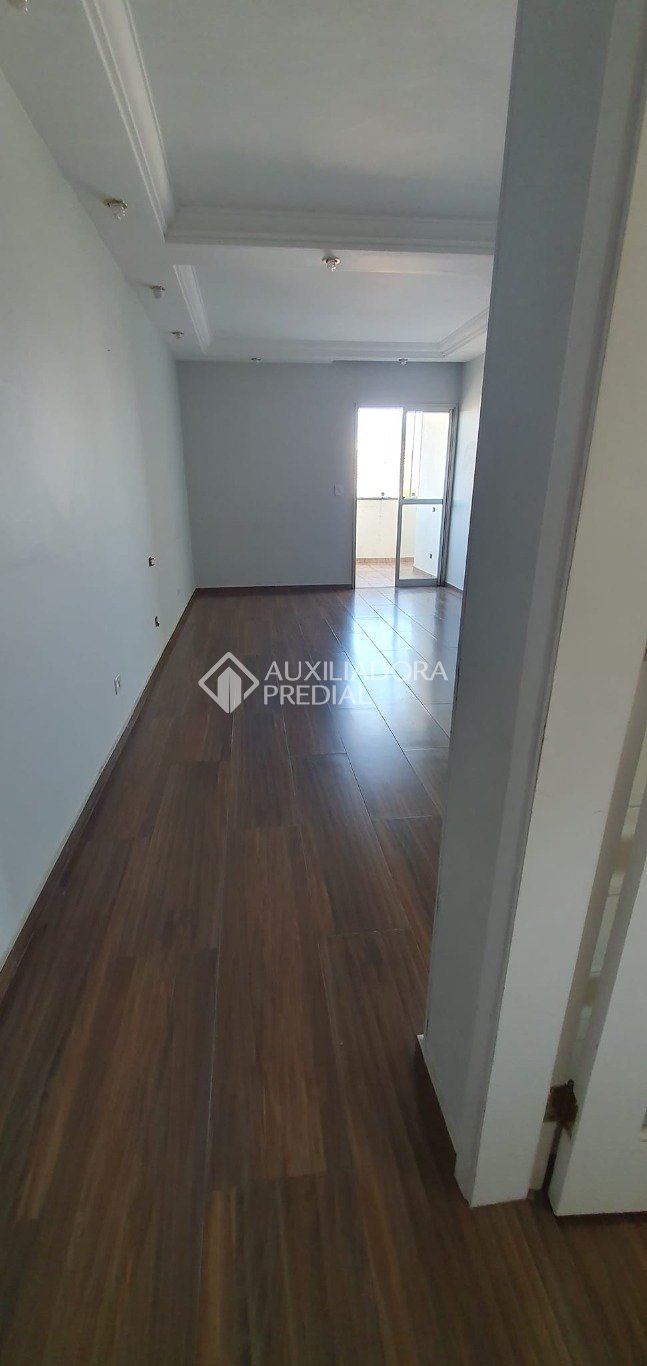 Apartamento à venda com 2 quartos, 64m² - Foto 3