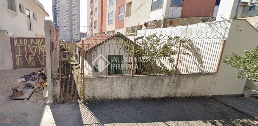 Terreno à venda com 1 quarto, 248m² - Foto 1