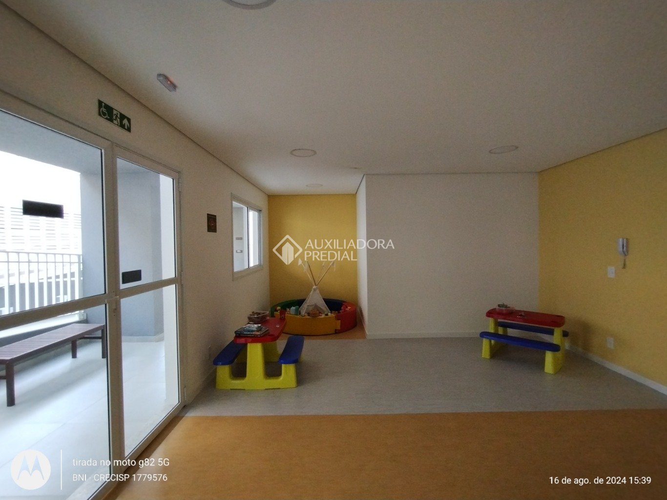 Apartamento à venda com 2 quartos, 55m² - Foto 18